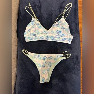 Victoria’s Secret suit top large bottom small